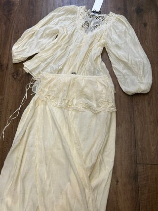 Conjunto Zara Blusa M Falda L Beige