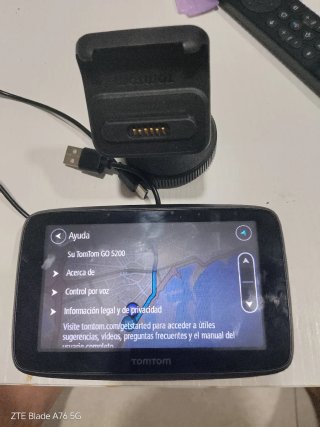 GPS TomTom GO 5200 con soporte