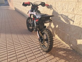 Pit Bike IMR 125cc 4T Negra/Roja