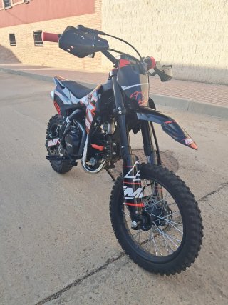 Pit Bike IMR 125cc 4T Negra/Roja