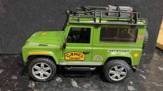 Land Rover Defender bruder