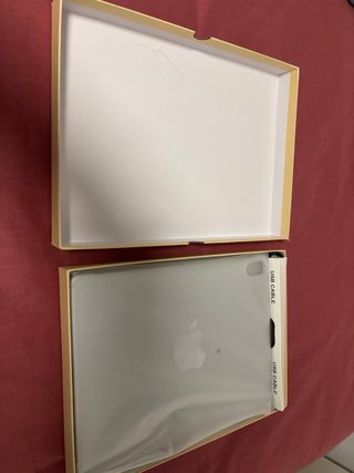 Funda iPad 10ª Gen con Teclado y Trackpad.