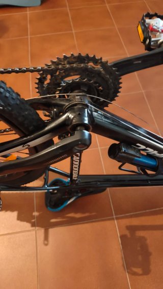 Bicicleta con tubo de dirección 1.5