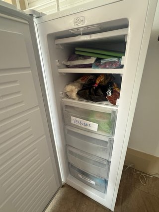 Congelador vertical Jocel