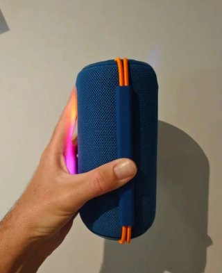 Altavoz potente con luces RGB neón