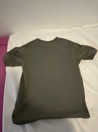 Camiseta niño verde militar