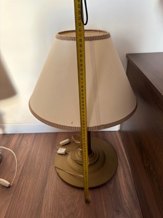 Lámpara de mesa vintage beige y dorada