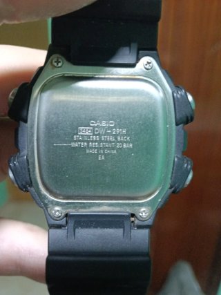 Reloj Casio Deportivo Hombre Rojo y negro