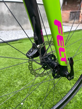 Bici Ciclocross cuadro carbono felt