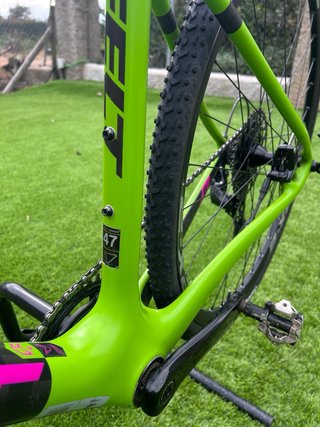 Bici Ciclocross cuadro carbono felt