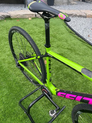 Bici Ciclocross cuadro carbono felt