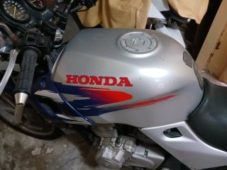 Honda CB500 Naked Plata y Azul
