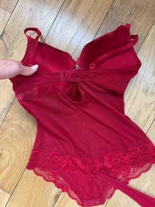 Body lencero encaje rojo