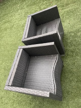 Mesa exterior beige/gris + sillas gratis