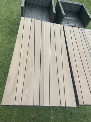 Mesa exterior beige/gris + sillas gratis