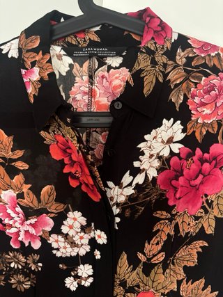 Vestido camisero floral Zara Talla XS