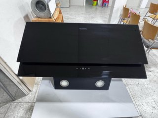 Campana extractora Valberg negra