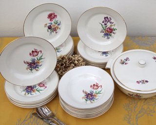 Platos hondos de porcelana francesa