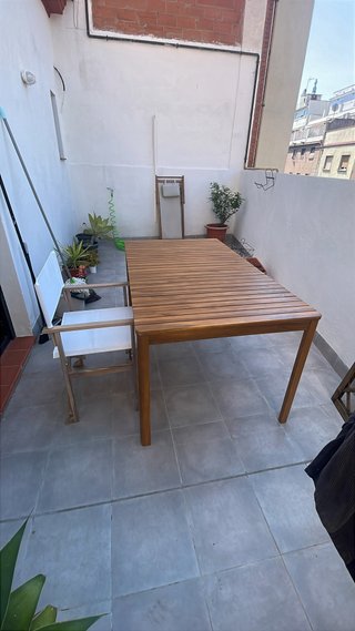 Mesa de madera para terraza