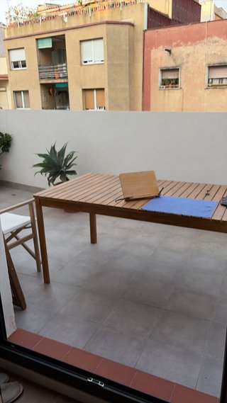 Mesa de madera para terraza