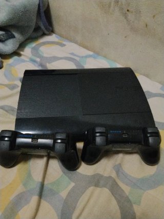 Consola PS3 Super Slim 500GB Negra + 6 Juegos