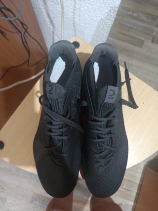 Tacos de fútbol negros talla 43
