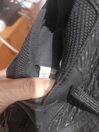 Tacos de fútbol negros talla 43