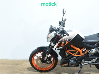 KTM DUKE 390 (AKRAPOVIC HOMOLOGADO)