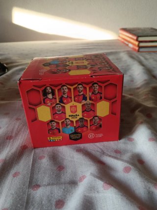 Caja 120 Sobres Panini España 2026