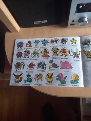 Álbum de pegatinas Disney y 150 de pokemon