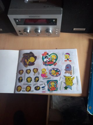 Álbum de pegatinas Disney y 150 de pokemon