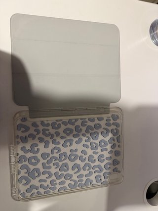 Funda iPad 10ª Gen Leopardo