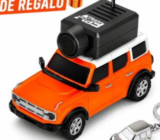 Coche teledirigido naranja con cámara