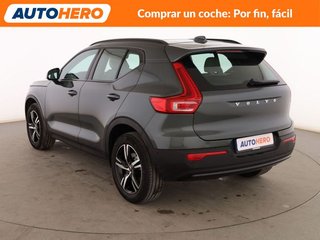 Volvo XC40 2.0 B3 Mild-Hybrid Plus Dark 2WD