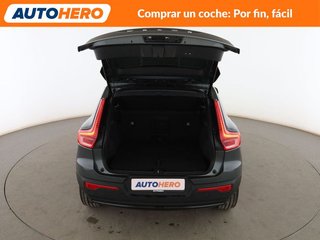Volvo XC40 2.0 B3 Mild-Hybrid Plus Dark 2WD