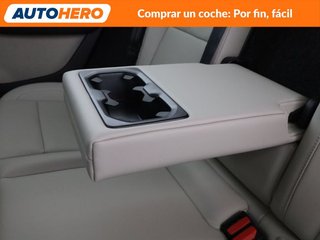 Volvo XC40 2.0 B3 Mild-Hybrid Plus Dark 2WD