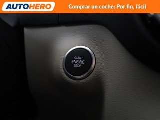 Volvo XC40 2.0 B3 Mild-Hybrid Plus Dark 2WD