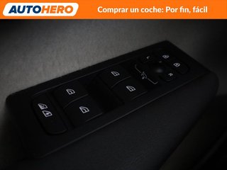 Volvo XC40 2.0 B3 Mild-Hybrid Plus Dark 2WD