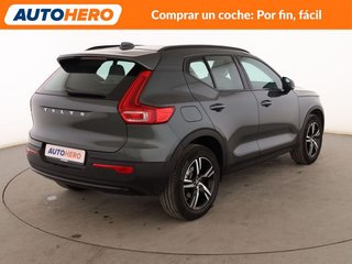 Volvo XC40 2.0 B3 Mild-Hybrid Plus Dark 2WD