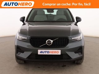 Volvo XC40 2.0 B3 Mild-Hybrid Plus Dark 2WD