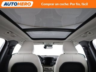 Volvo XC40 2.0 B3 Mild-Hybrid Plus Dark 2WD