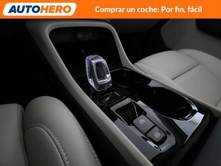 Volvo XC40 2.0 B3 Mild-Hybrid Plus Dark 2WD