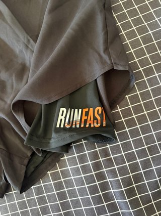 DOS PARES Shorts Deportivos Doble Capa
