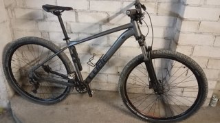 Bicicleta de Montaña Cube Gris
