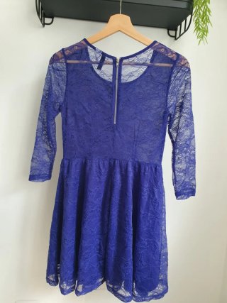 Vestido azul de encaje