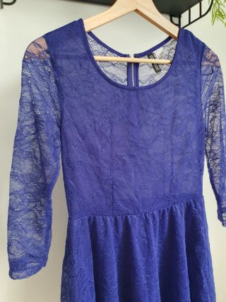 Vestido azul de encaje