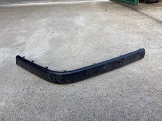 Moldura difesa anteriore BMW E34