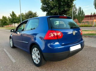 Volkswagen Golf 2004