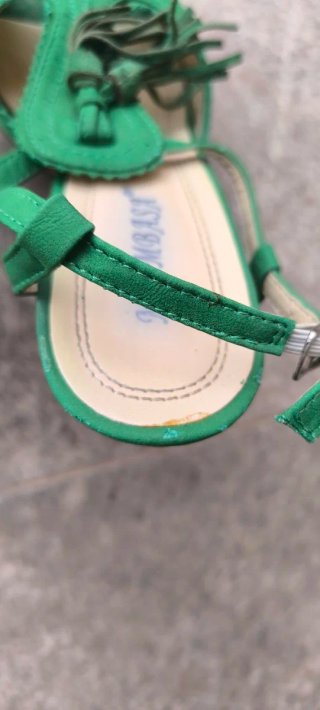 Sandalias MOOMBASA verdes tacón
