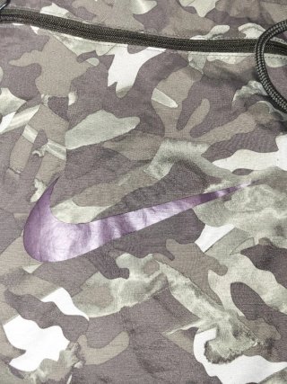 Mochila-Saco Nike Brasilia. Camuflaje